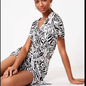 LOFT Beach Neutral Tropical Romper Medium